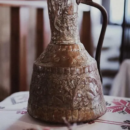 Filoxenia- Drakia Dhrákia