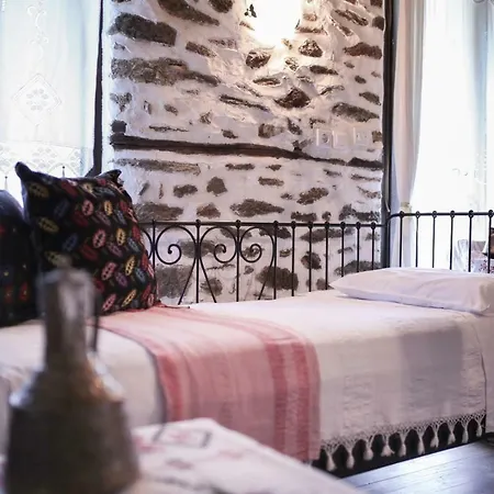 Filoxenia- Drakia Dhrákia